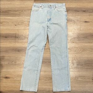 Light Wash Wrangler Jean 33 x 34